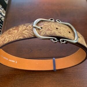 BEIGE/LIGHT BROWN GENUINE LEATHER BELT WITH LARGE SILVER BUCKLE -  S, M